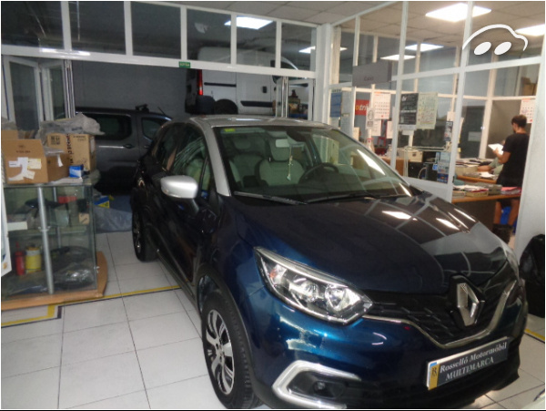 Renault Captur LIMITED 3