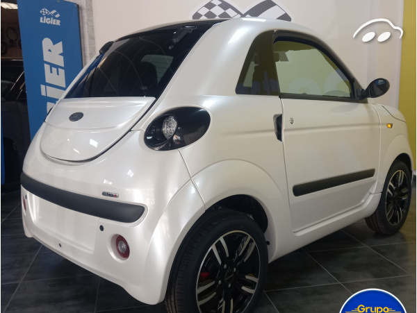 Microcar Due 6 MUST 6