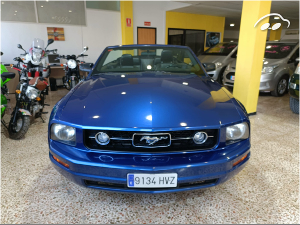 Ford Mustang V6  2
