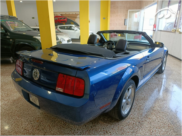 Ford Mustang V6  5