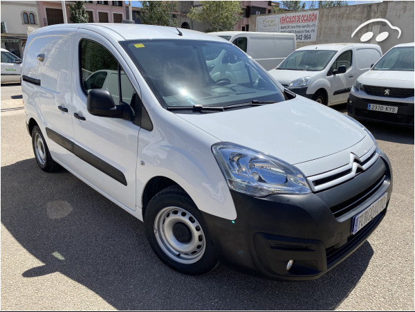 Citroen Berlingo FURGON con ESTANTERIAS 1