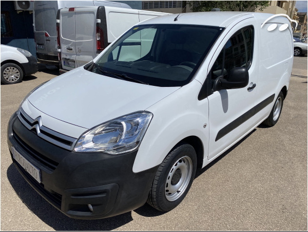 Citroen Berlingo FURGON con ESTANTERIAS 3