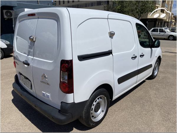 Citroen Berlingo FURGON con ESTANTERIAS 9