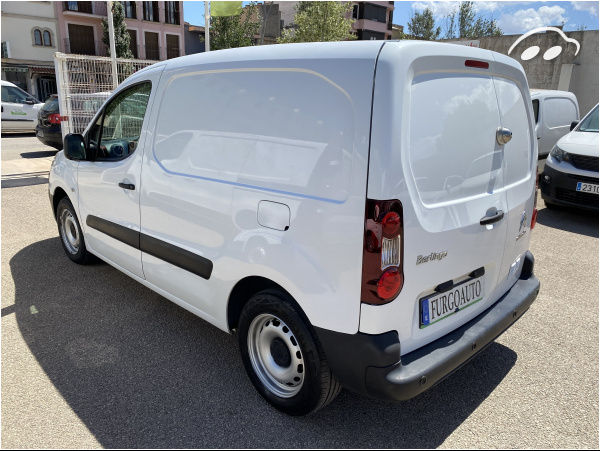 Citroen Berlingo FURGON con ESTANTERIAS 4