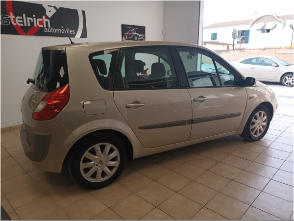 Renault Scénic 1.5 DCI105 5