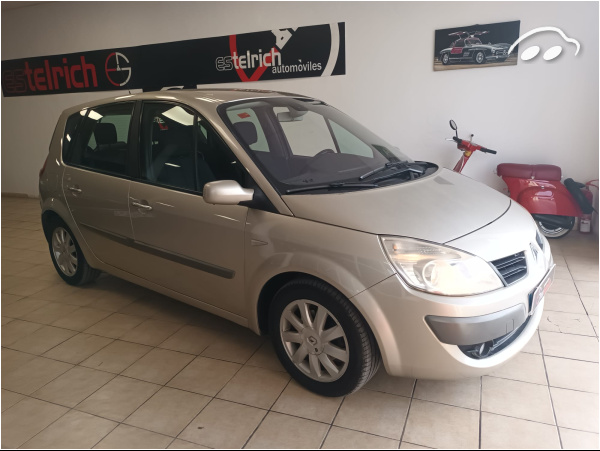 Renault Scénic 1.5 DCI105 1