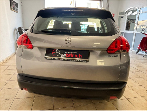 Peugeot 2008 1.2 6