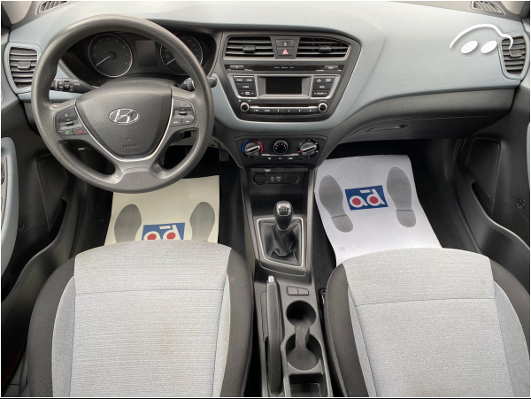 Hyundai i20 GASOLINA  5P 8