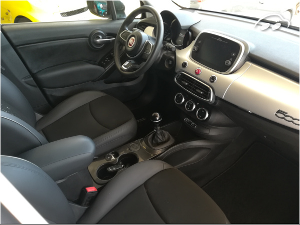 Fiat 500X CONNECT 6