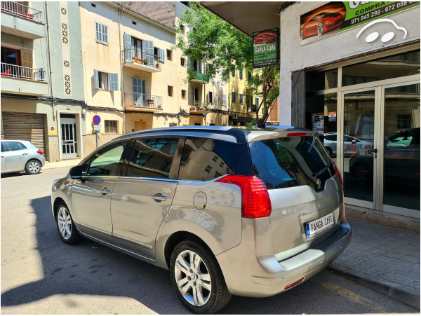 Peugeot 5008 Premiun 2.0 hdi 4