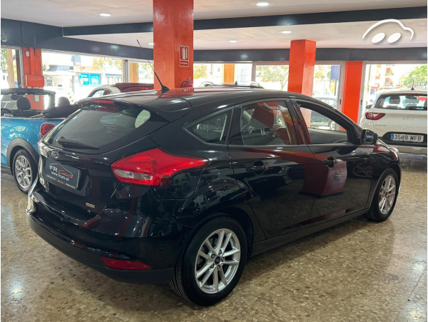 Ford Focus 1.0 ECOBOOST TITANIUM 6