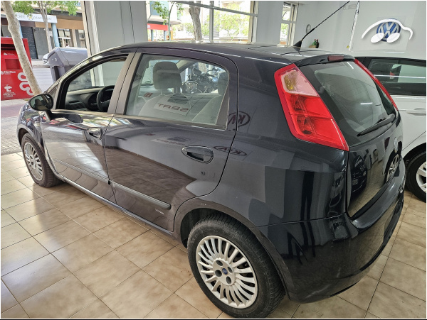 Fiat Punto 1.2 gasolina 8