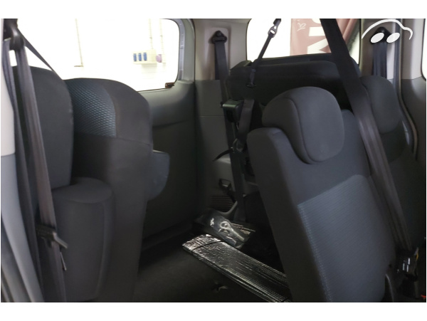 Nissan Nv200 7 SEATS 10