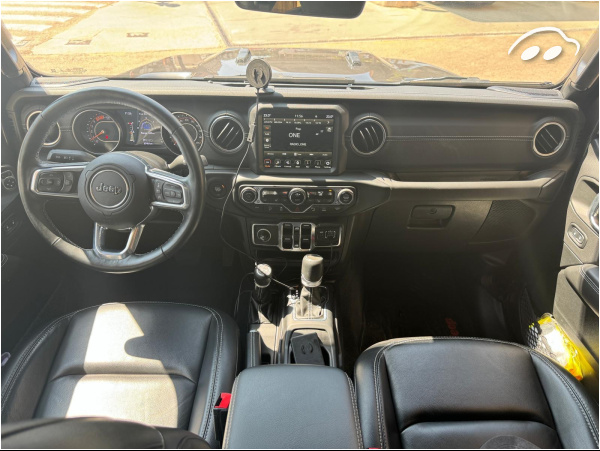 Jeep Gladiator 3.0 CRD V6 8