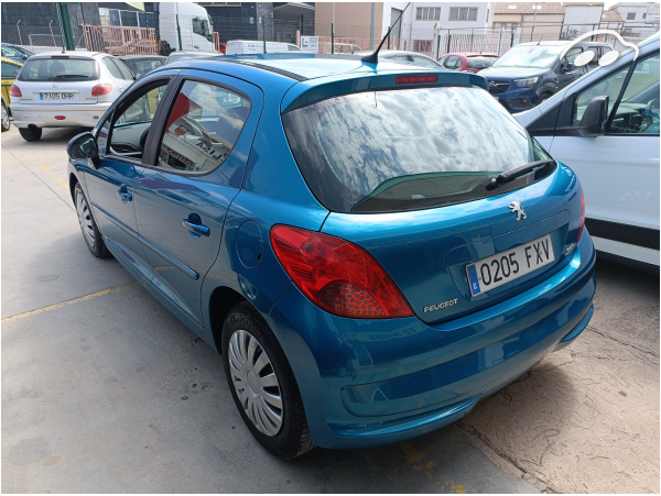 Peugeot 207 1.4 HDI 6