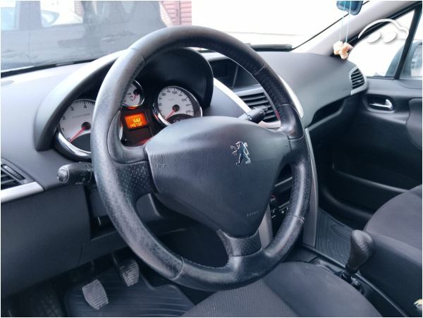 Peugeot 207 1.4 9