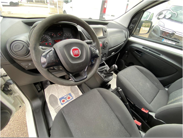 Fiat Fiorino CON ESTANTERÍAS 7