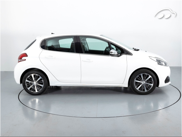 Peugeot 208 1.2G 110CV ALLURE 4