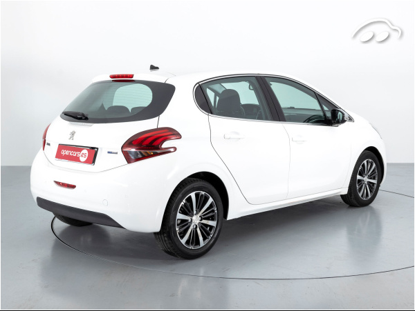 Peugeot 208 1.2G 110CV ALLURE 5