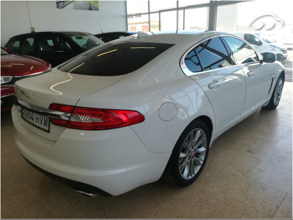 Jaguar Xf 2.2 LUXURY 4