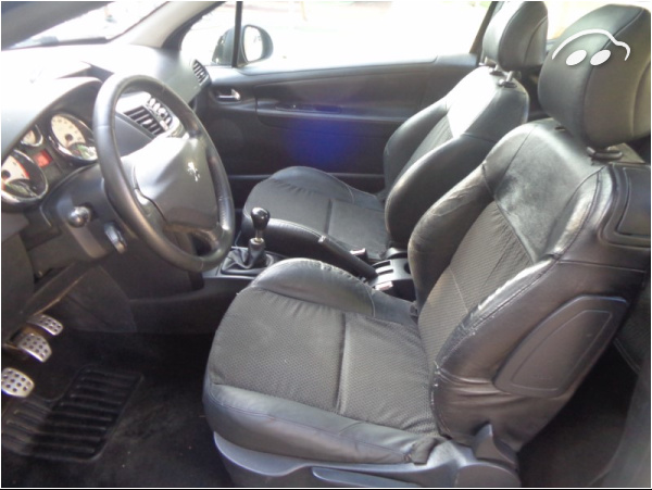 Peugeot 207 1.6 cc HDI  3-P 6