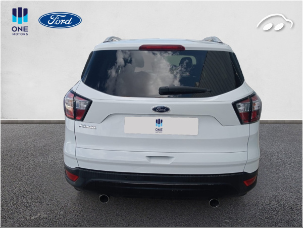 Ford Kuga TREND 4