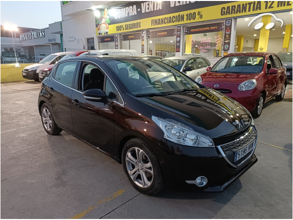 Peugeot 208 1.2 VTI Allure 1