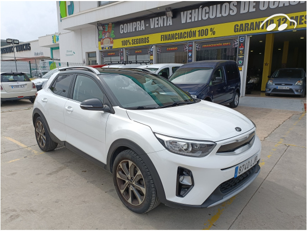 Kia Stonic Black Edition 1