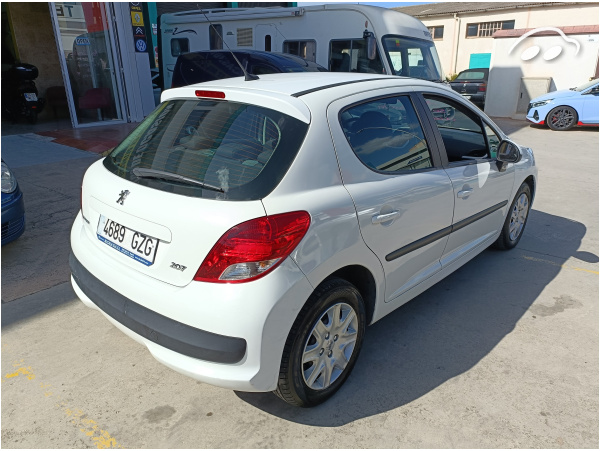 Peugeot 207 1.4 HDI 6