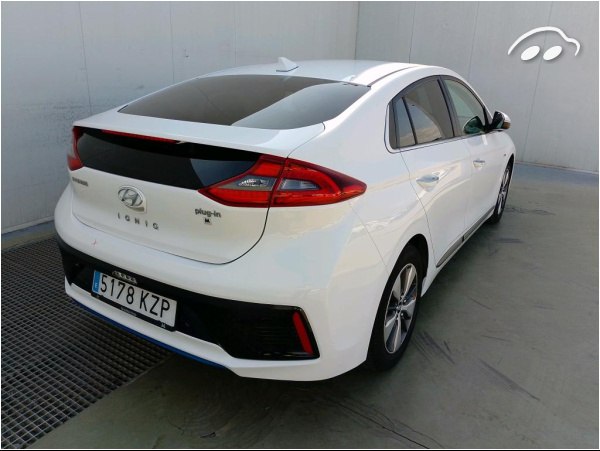 Hyundai Ioniq STYLE  1.6 GDI PHEV DCT 2