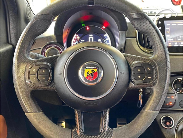 Abarth 500 595 COMPETIZIONE  10