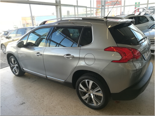 Peugeot 2008 1.2 2