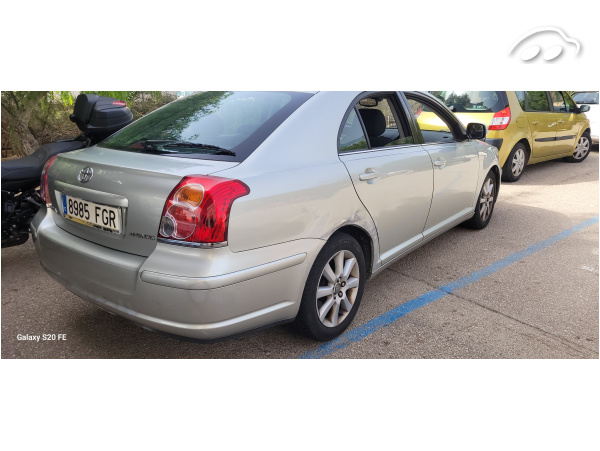 Toyota Avensis 1.8 manual  3