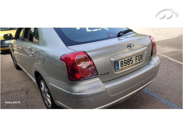 Toyota Avensis 1.8 manual  4