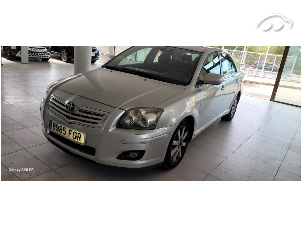 Toyota Avensis 1.8 manual  2