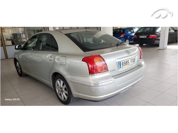 Toyota Avensis 1.8 manual  3