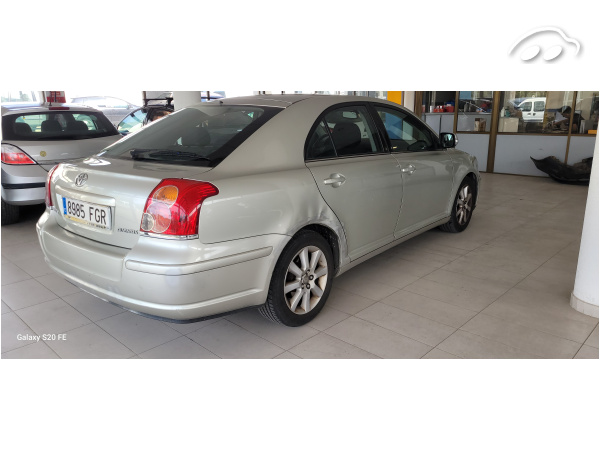 Toyota Avensis 1.8 manual  4