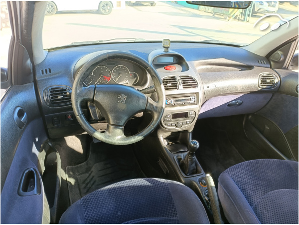 Peugeot 206 2.0 HDI 7