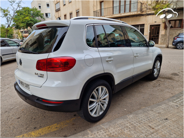 Volkswagen Tiguan Sport Sport 6