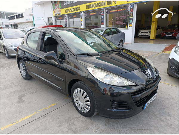 Peugeot 207 1.4 Urban 1