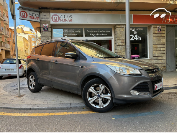 Ford Kuga  1