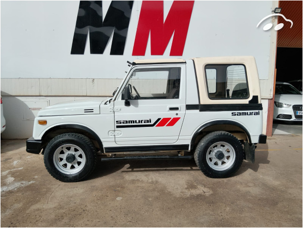 Suzuki Samurai 1.0 2