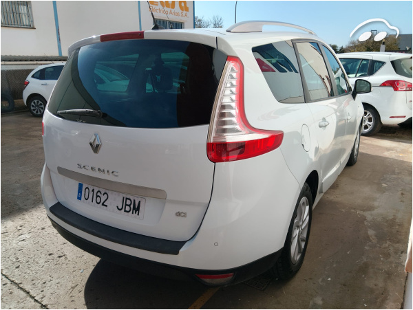 Renault Megane Scenic 1.5 AUTOMATICO 5