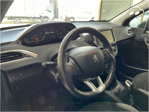 Peugeot 208 1.2 3