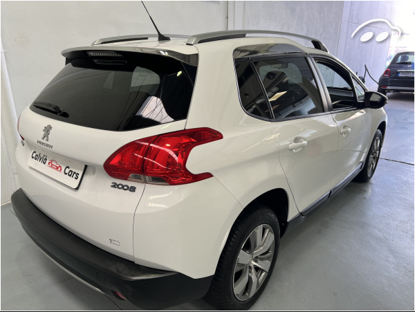 Peugeot 2008 1.2HDI STYLE  4