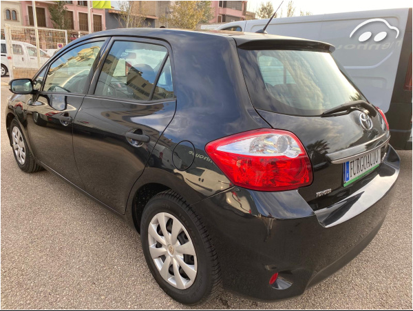 Toyota Auris DIESEL   1.4   90 CV 4