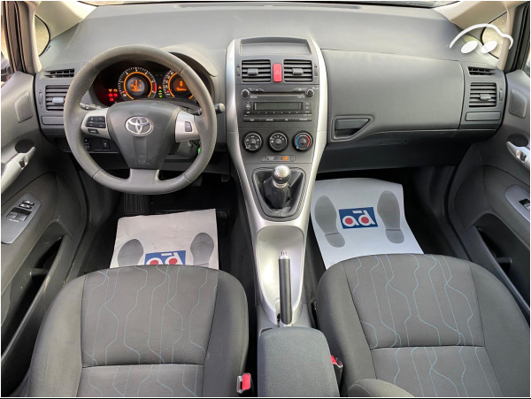 Toyota Auris DIESEL   1.4   90 CV 7