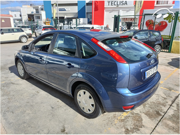 Ford Focus 1.6 Trend 4