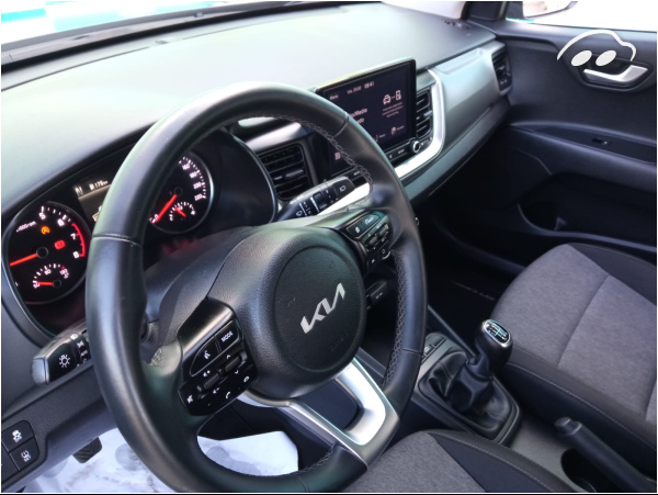 Kia Stonic 1.0 T GDI 74 KW MHEV 3