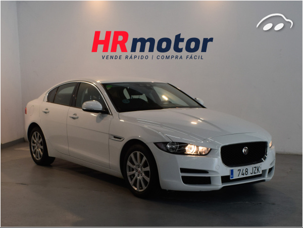 Jaguar XE 20d Pure 1